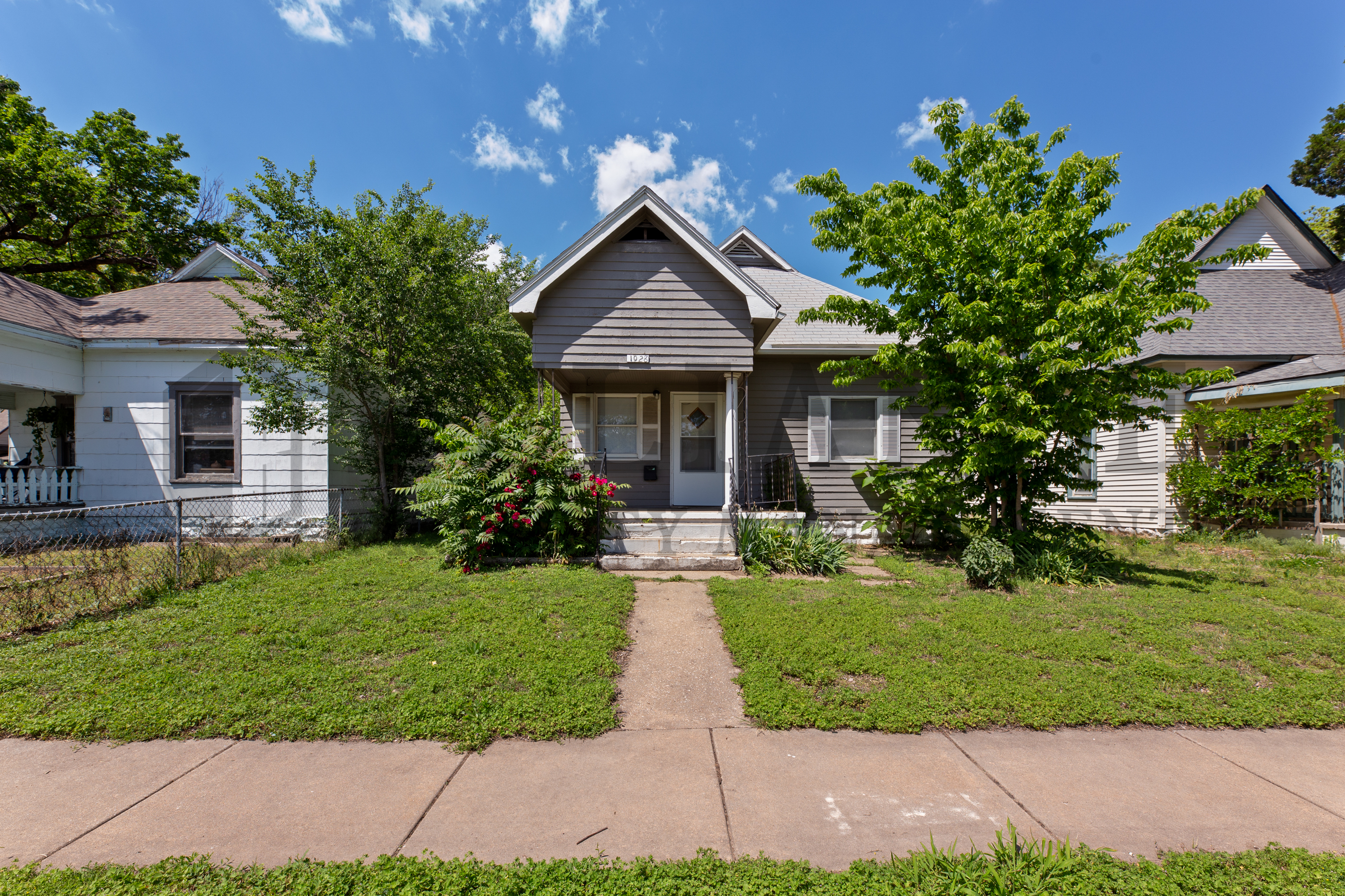 Property main image