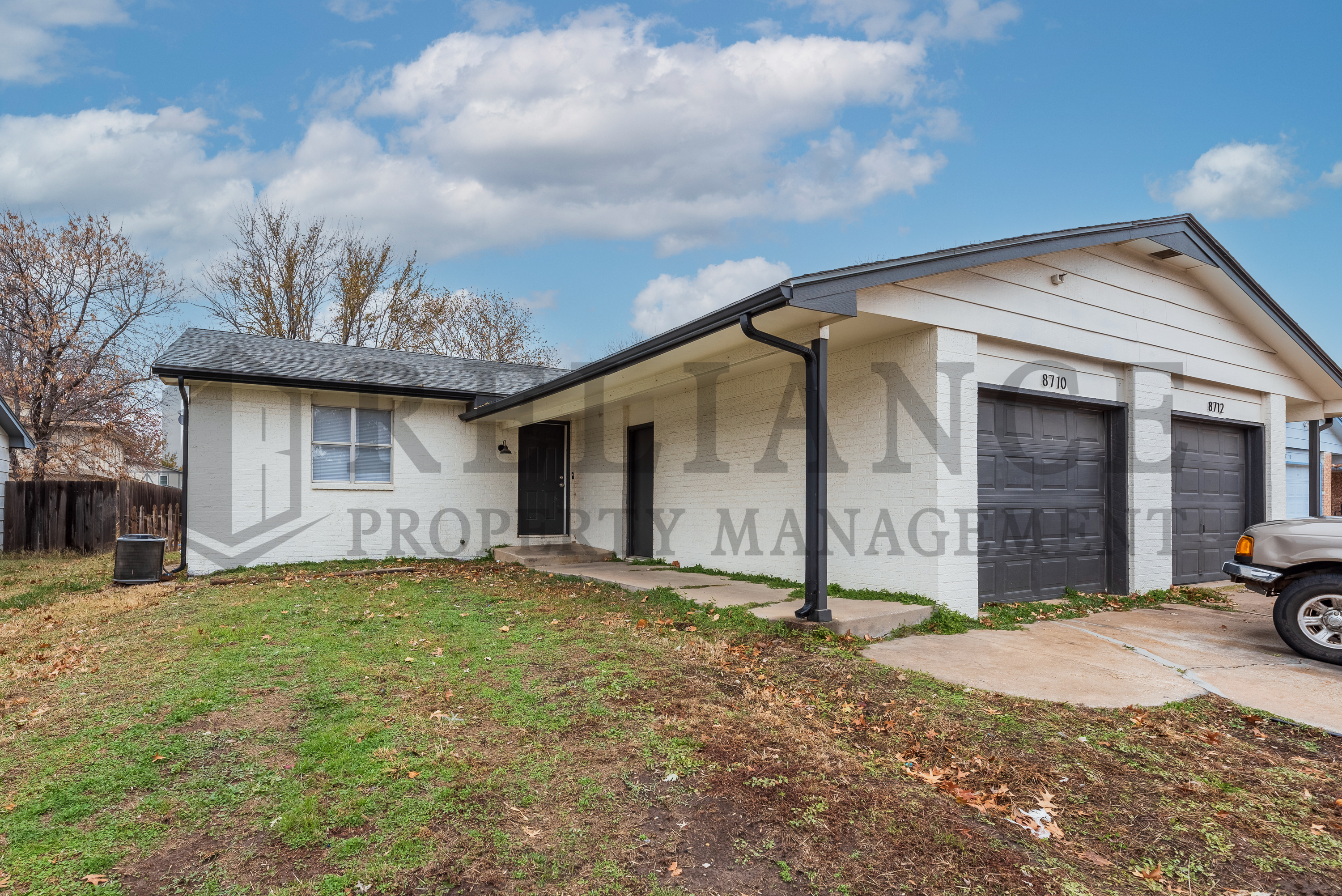 8710 Lakeland Circle