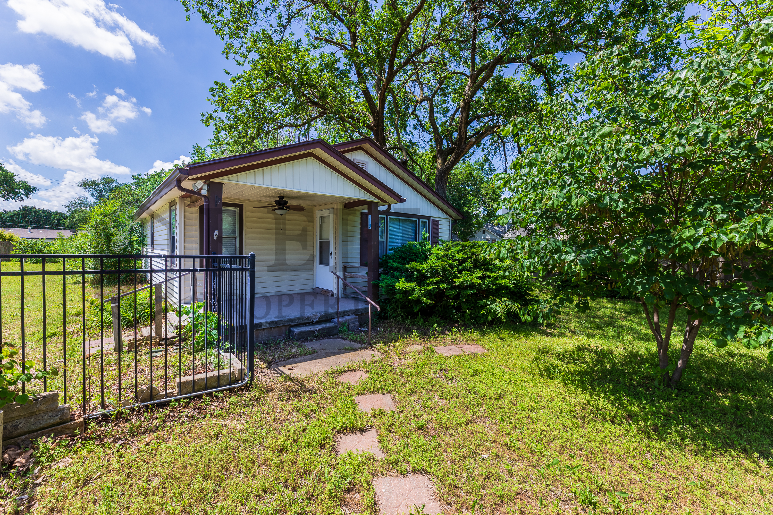 2223 West Martha Street