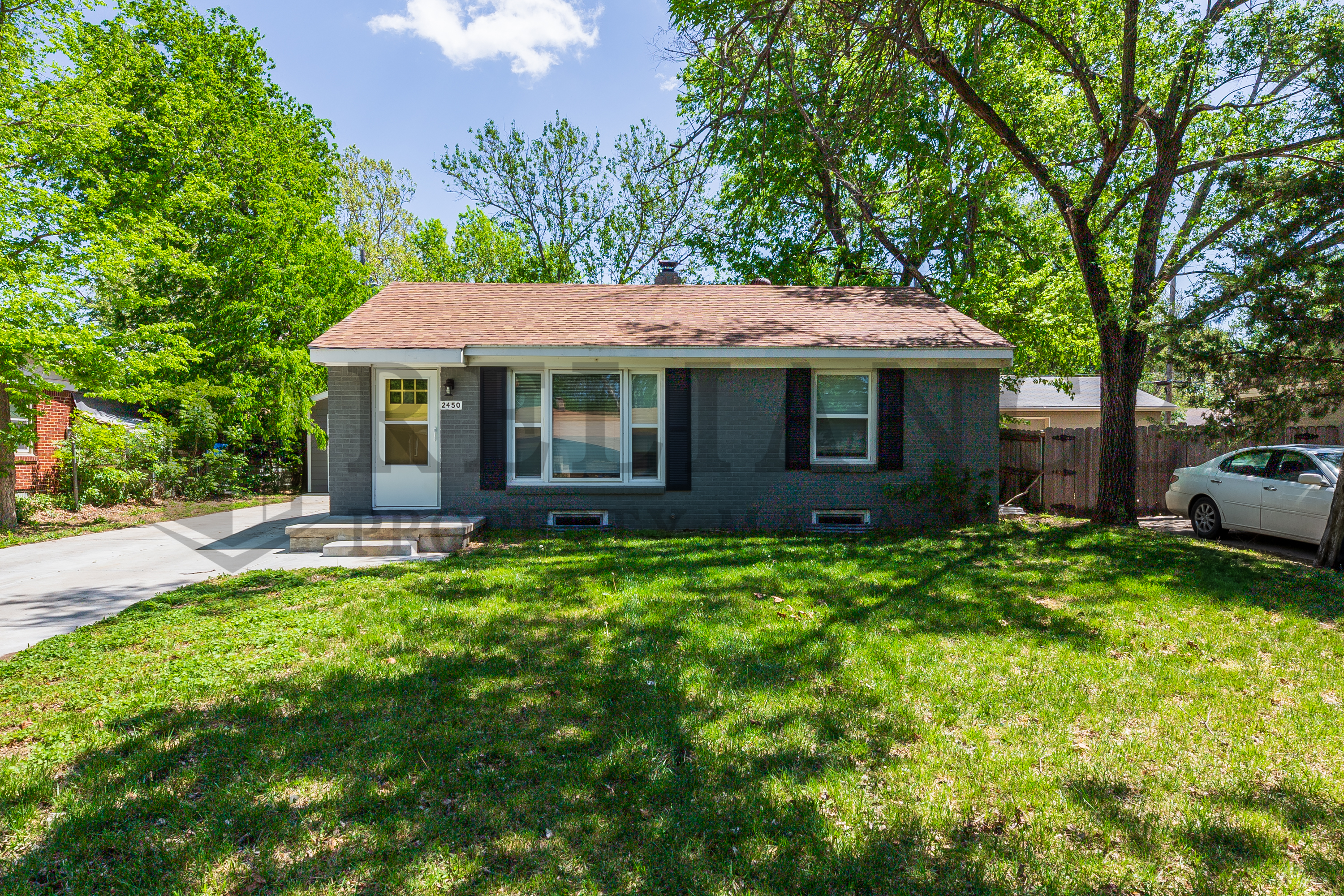 Property main image