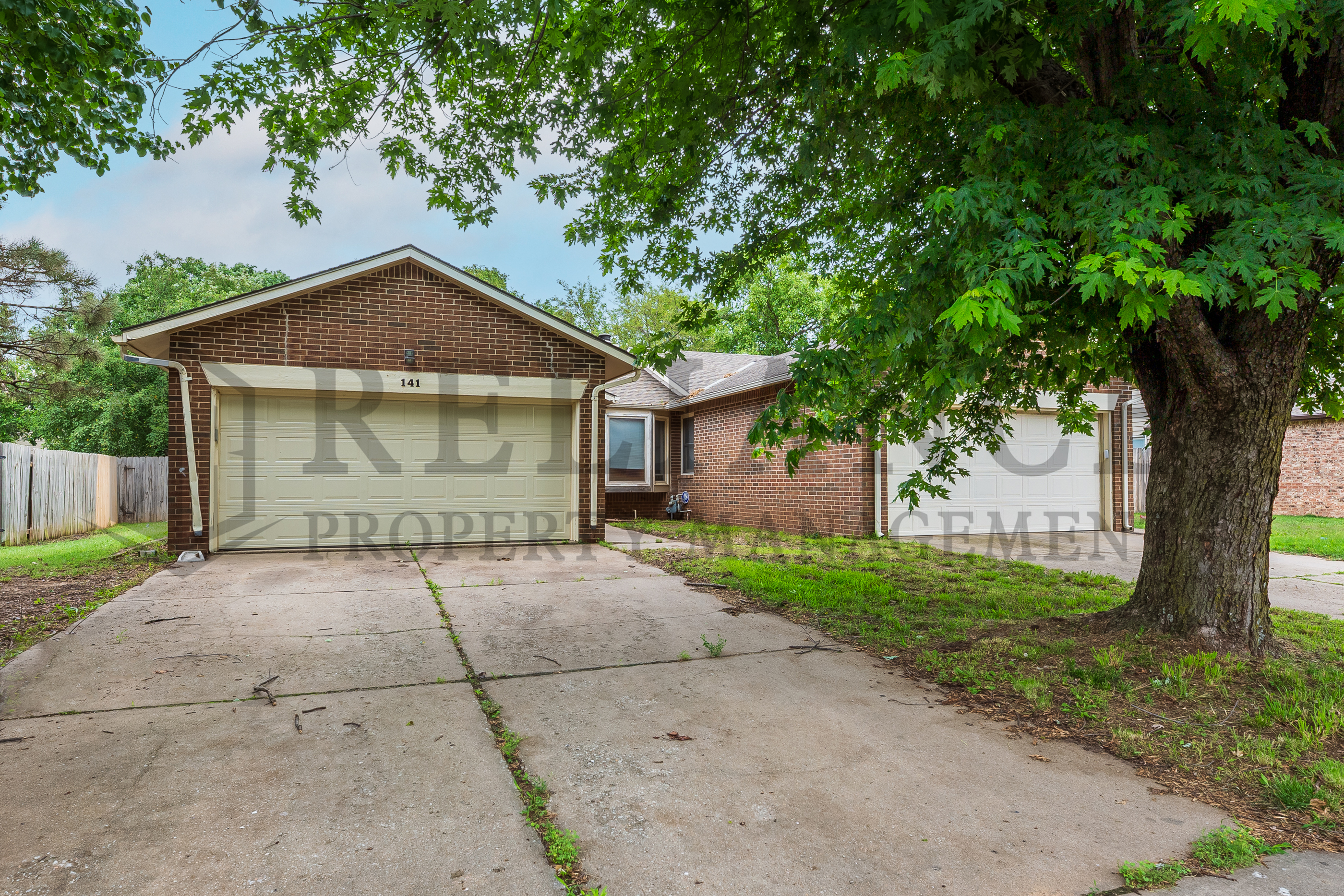 141 South Lark Street
