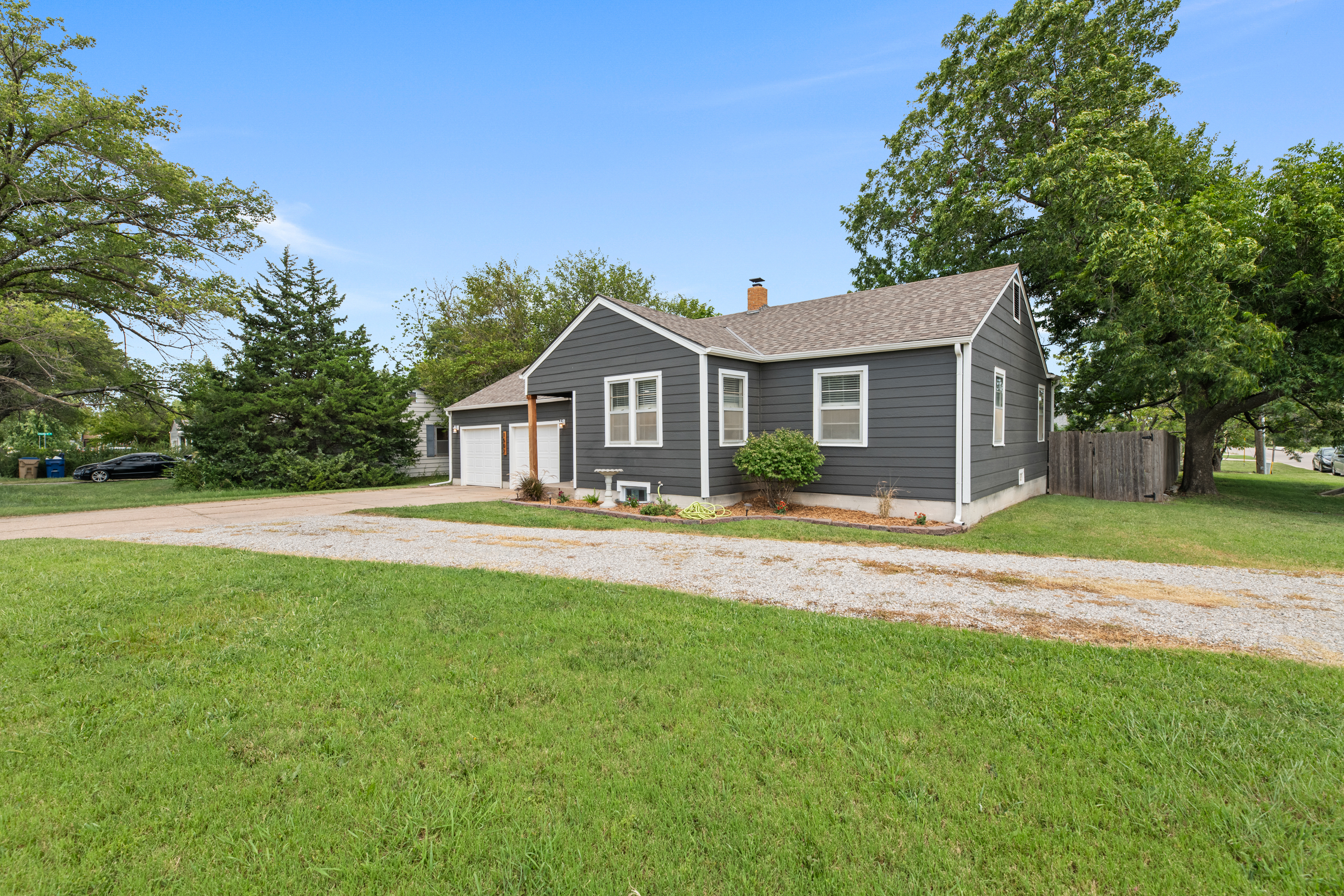 1502 North Andover Road