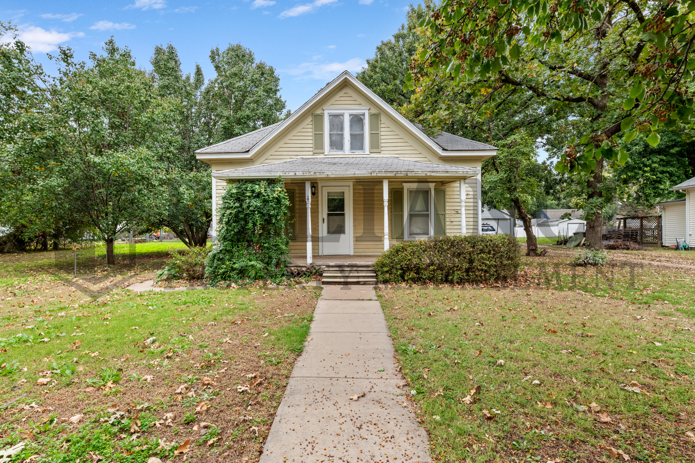 109 North Emporia Street