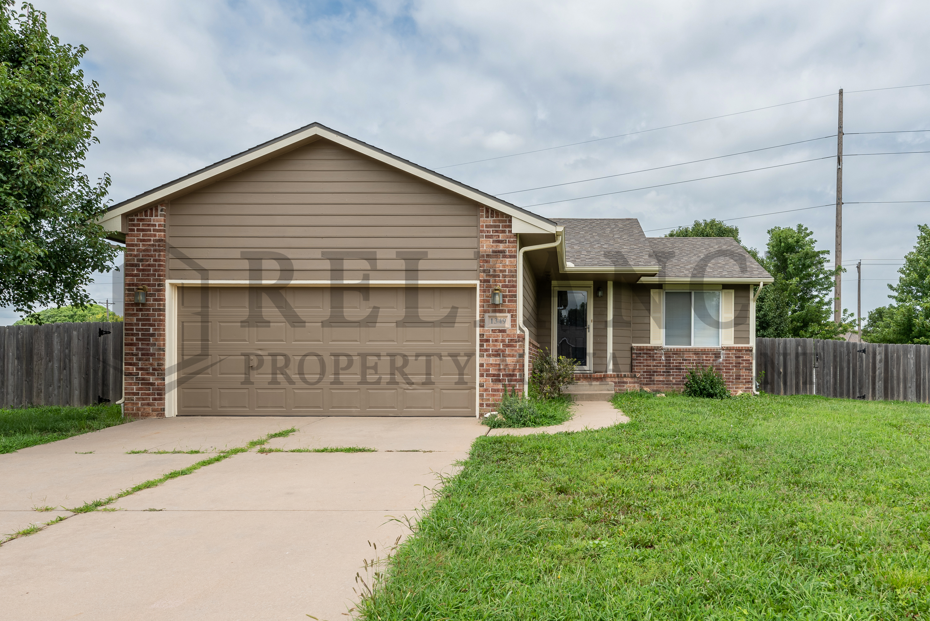 1349 N Aksarben Ct