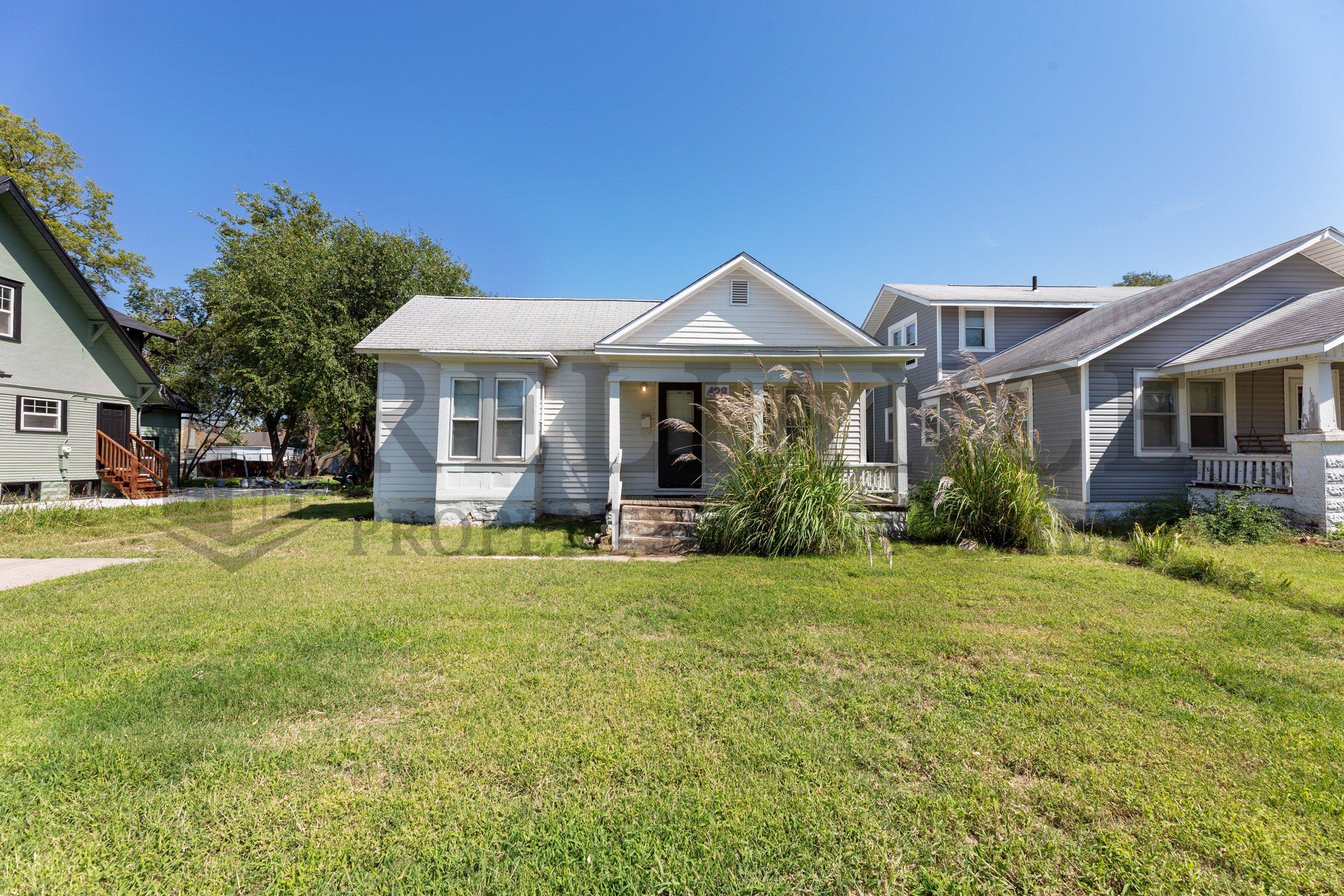 Property main image
