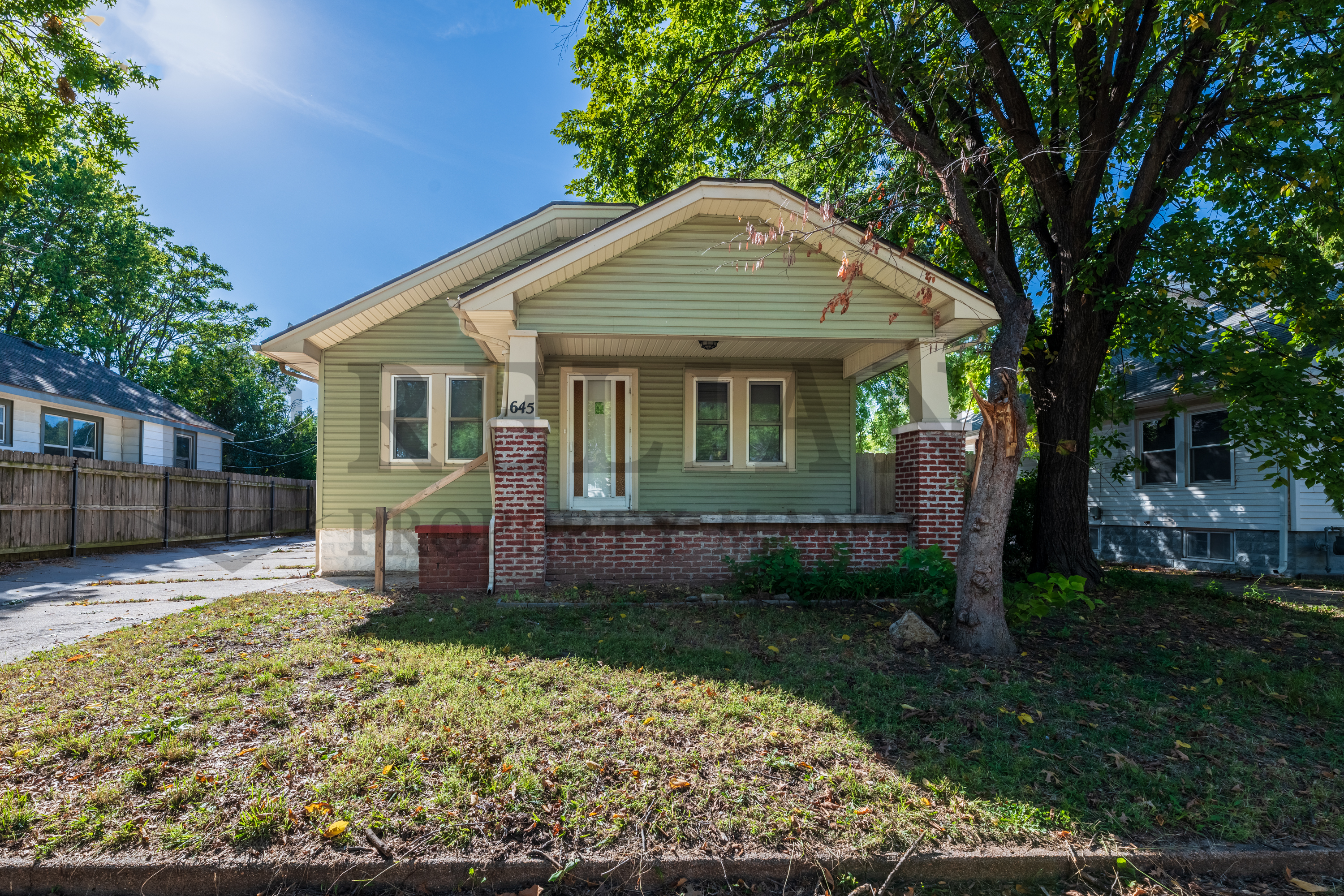 645 South Poplar Street