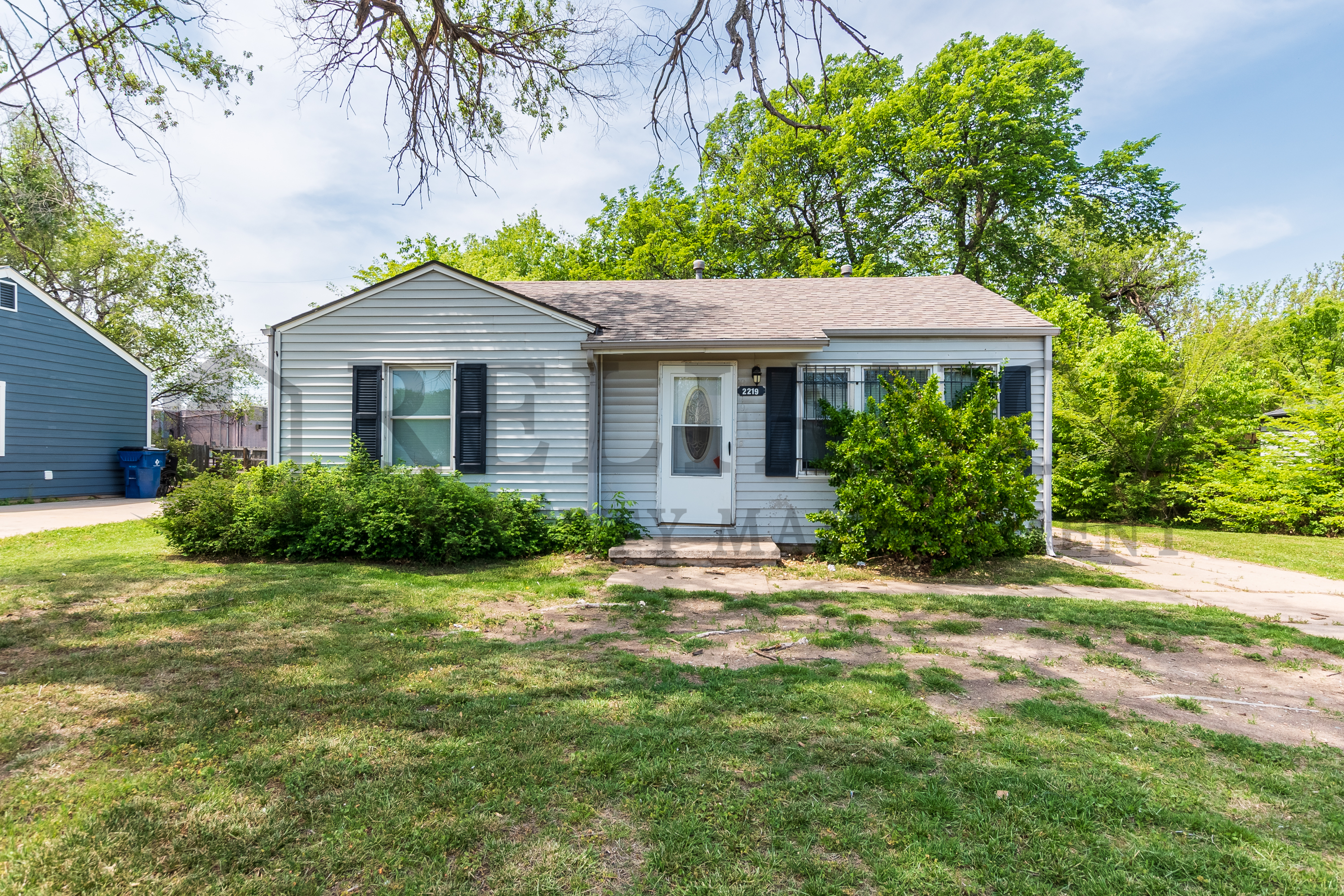 Property main image