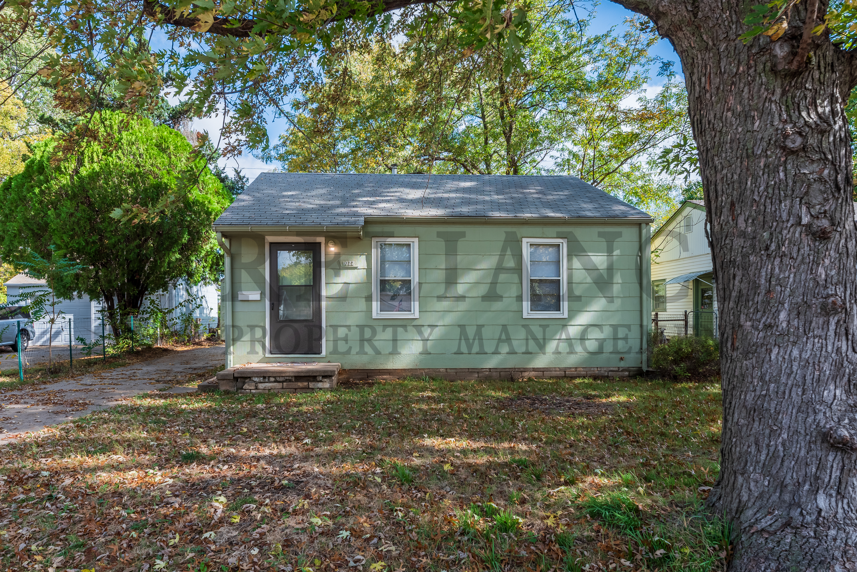 Property main image