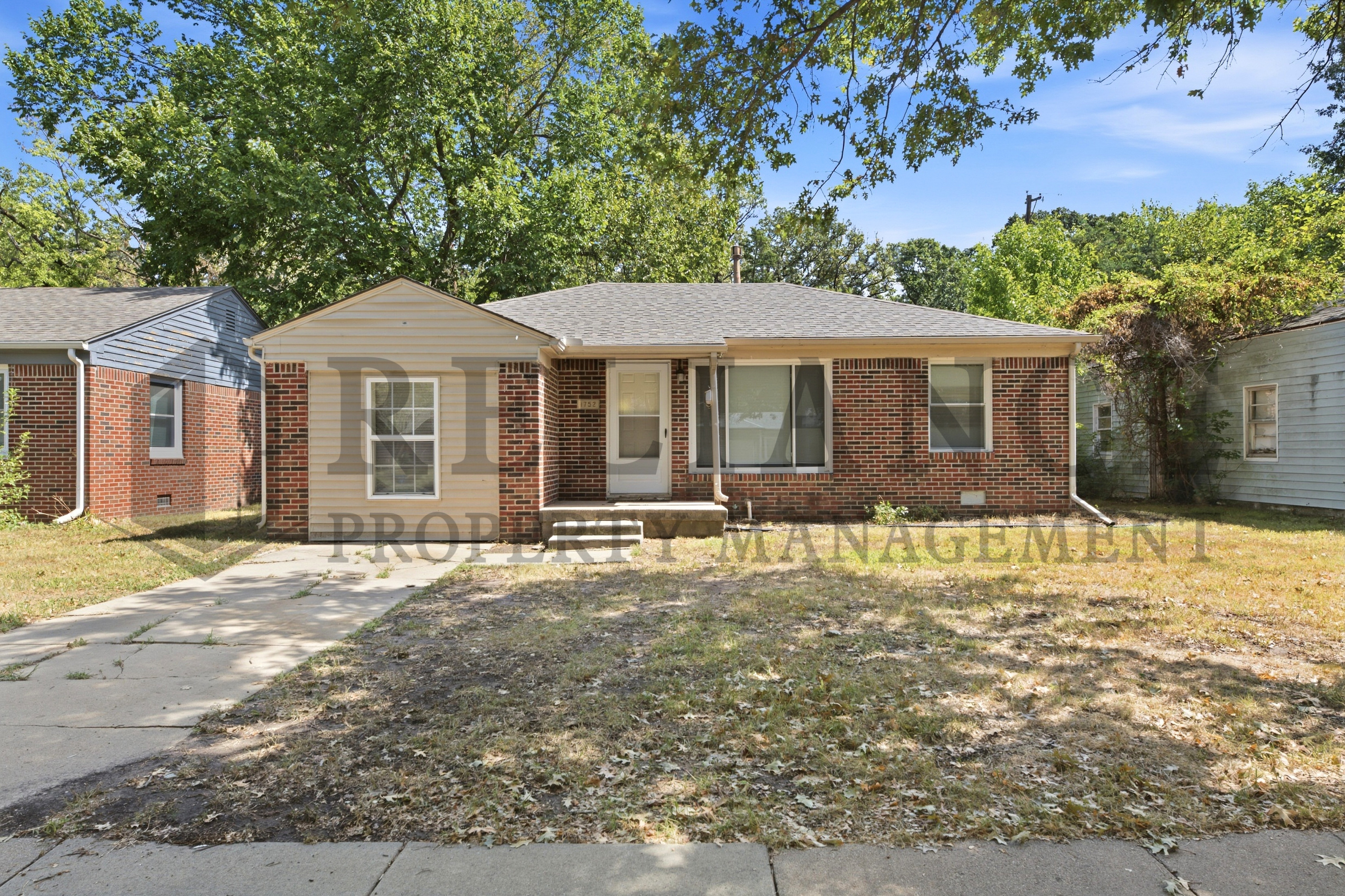 1752 North Old Manor Road