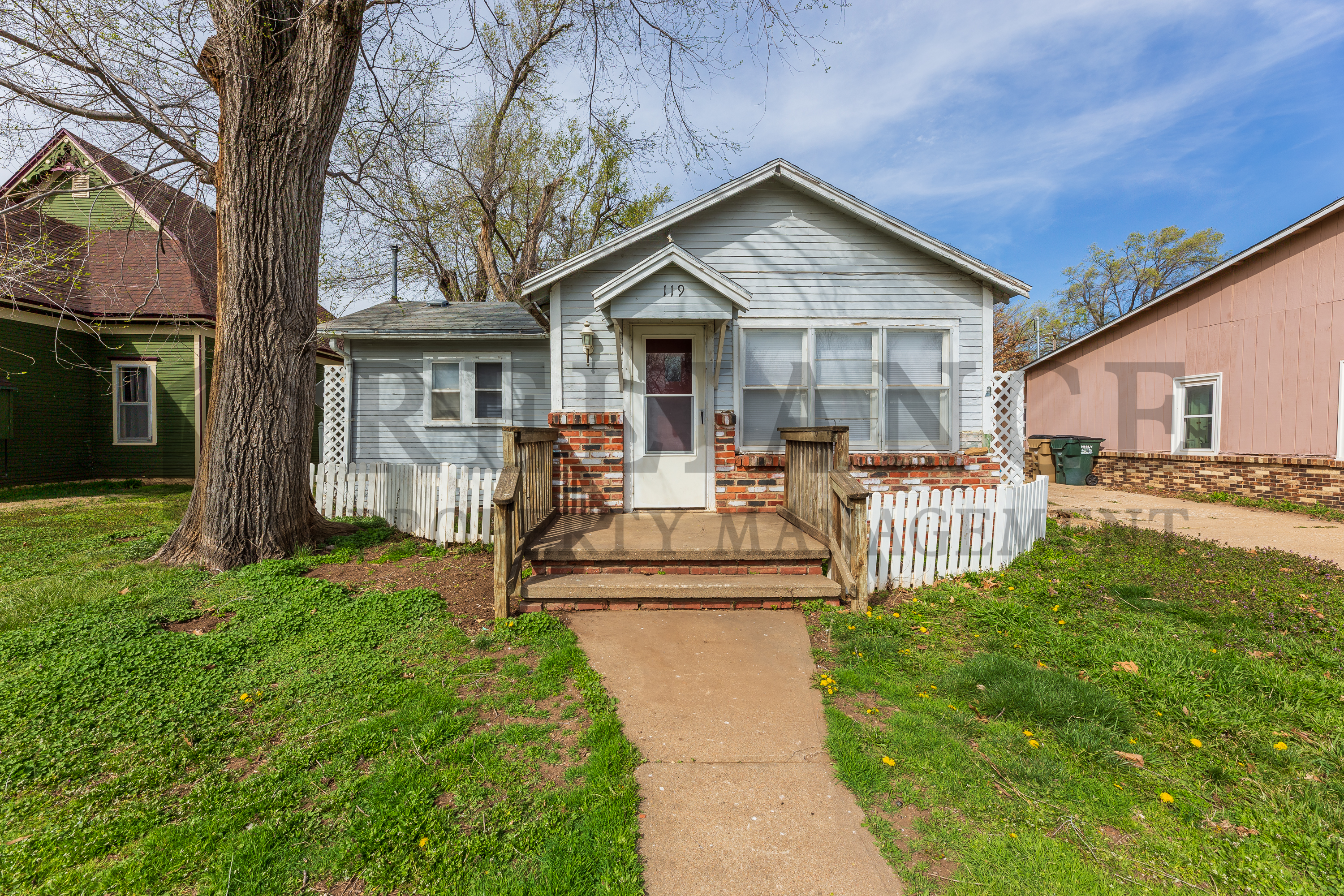 119 S Wichita